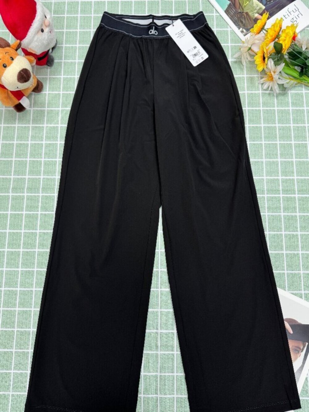 ALO Yoga Black Straight Leg Wide Pants
